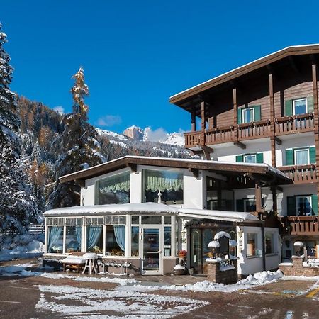 Hotel Al Lago Soraga Exteriör bild